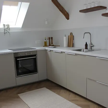 Apartmán Traumwohnung Ueber Den Daechern Von Fuer 4 Personen Im Zentrum *