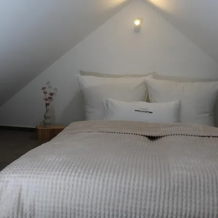 Traumwohnung Ueber Den Daechern Von Fuer 4 Personen Im Zentrum Paderborn